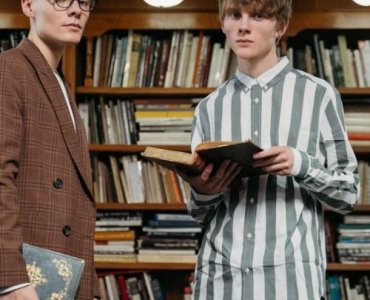 Polecane książki religijne dla nastolatków: tytuły, które naprawdę przemawiają do młodych