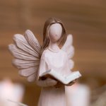 Skrzydła wyobraźni: jak rozmawiać z dziećmi o aniołach, by budować dobro i odwagę