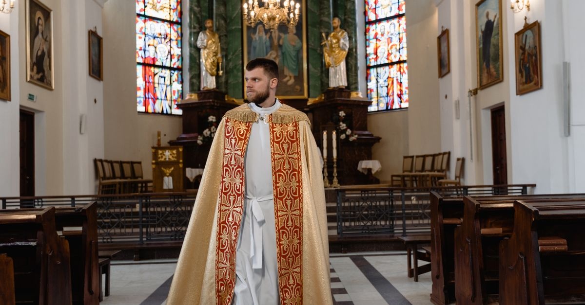 Kolęda bez stresu: jak przygotować dom i serce na odwiedziny księdza