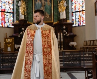 Kolęda bez stresu: jak przygotować dom i serce na odwiedziny księdza